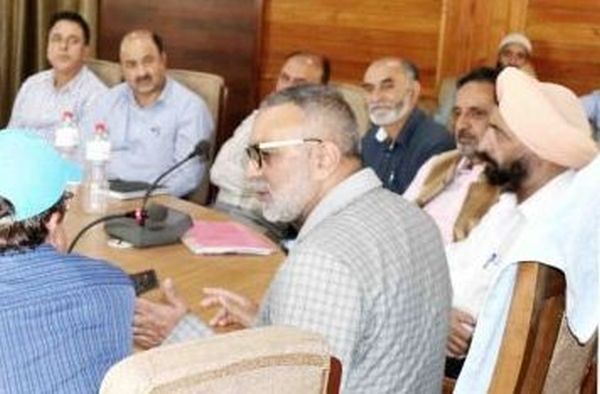 Dir Agriculture Kashmir inaugurates training course for pesticide dealers