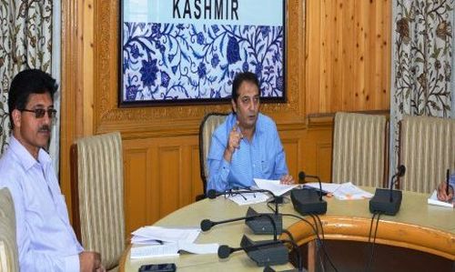 Address public issues on priority: Div Com to DDCs