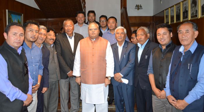 Delegation from Ladakh meets Governor