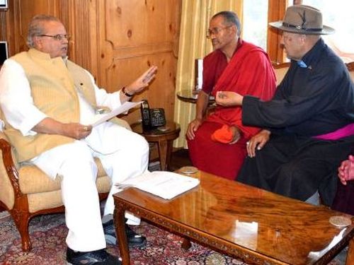 Delegation of Ladakh Buddhist Association Zanskar meets Governor