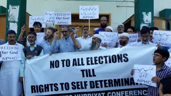 Hurriyat-G stages protest against ‘mysterious killings’