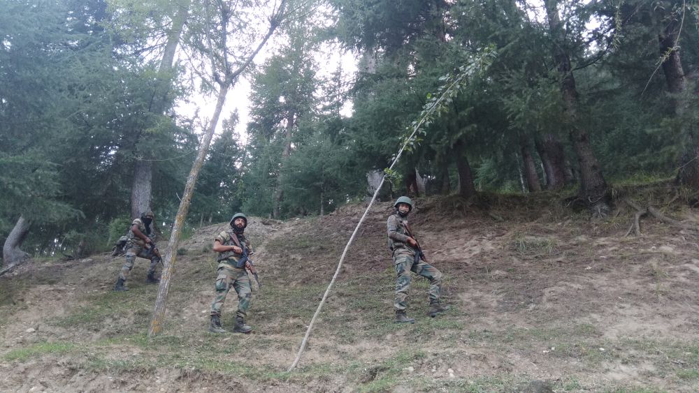 3 militants, solider killed in Tangdhar gunfight
