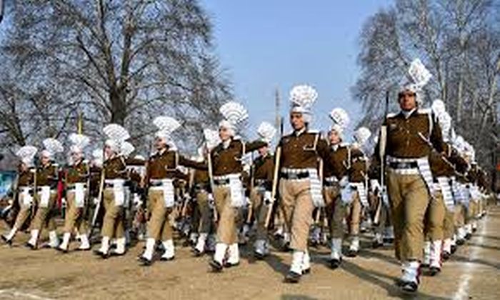 South Kashmir cops asked not to go home: Report 