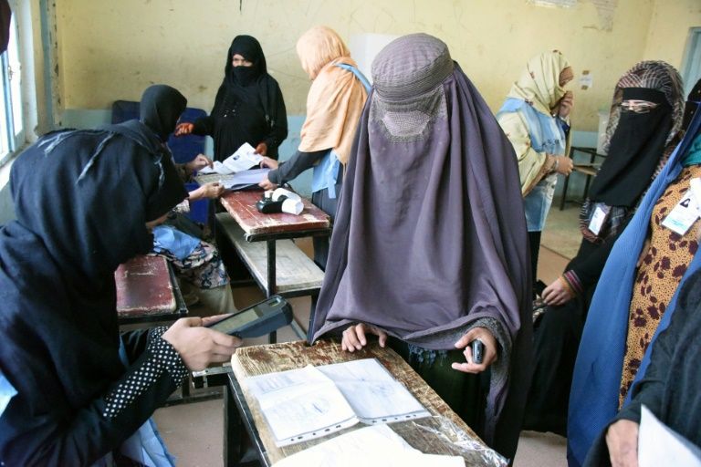 Afghans risk their lives to vote in delayed Kandahar poll