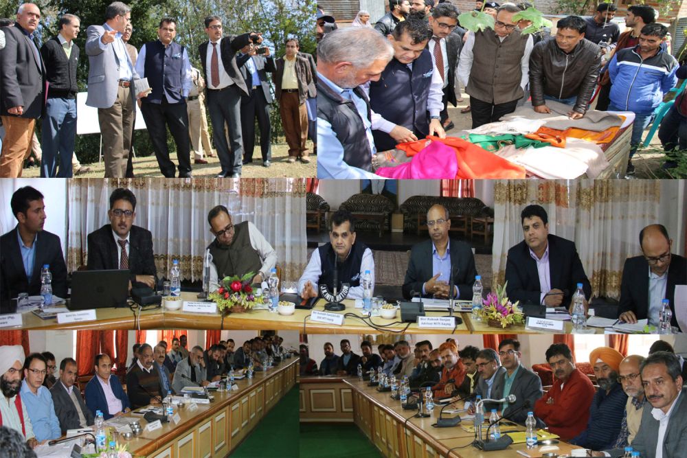 CEO NITI Aayog visits Aspirational Districts Baramulla, Kupwara