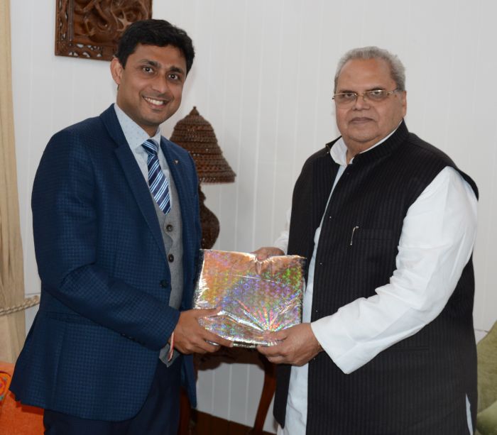 Raj Bhavan bids farewell to its Officer