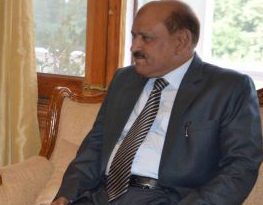 Abdul Gani Vakil calls on Governor