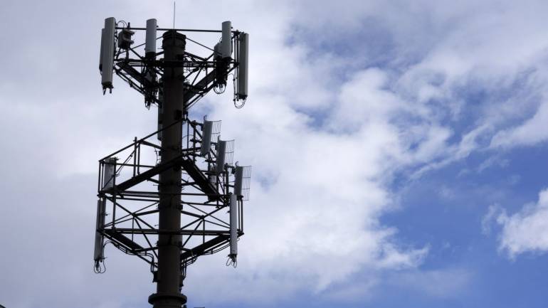 Telecom operators asked to improve network connectivity in Poonch