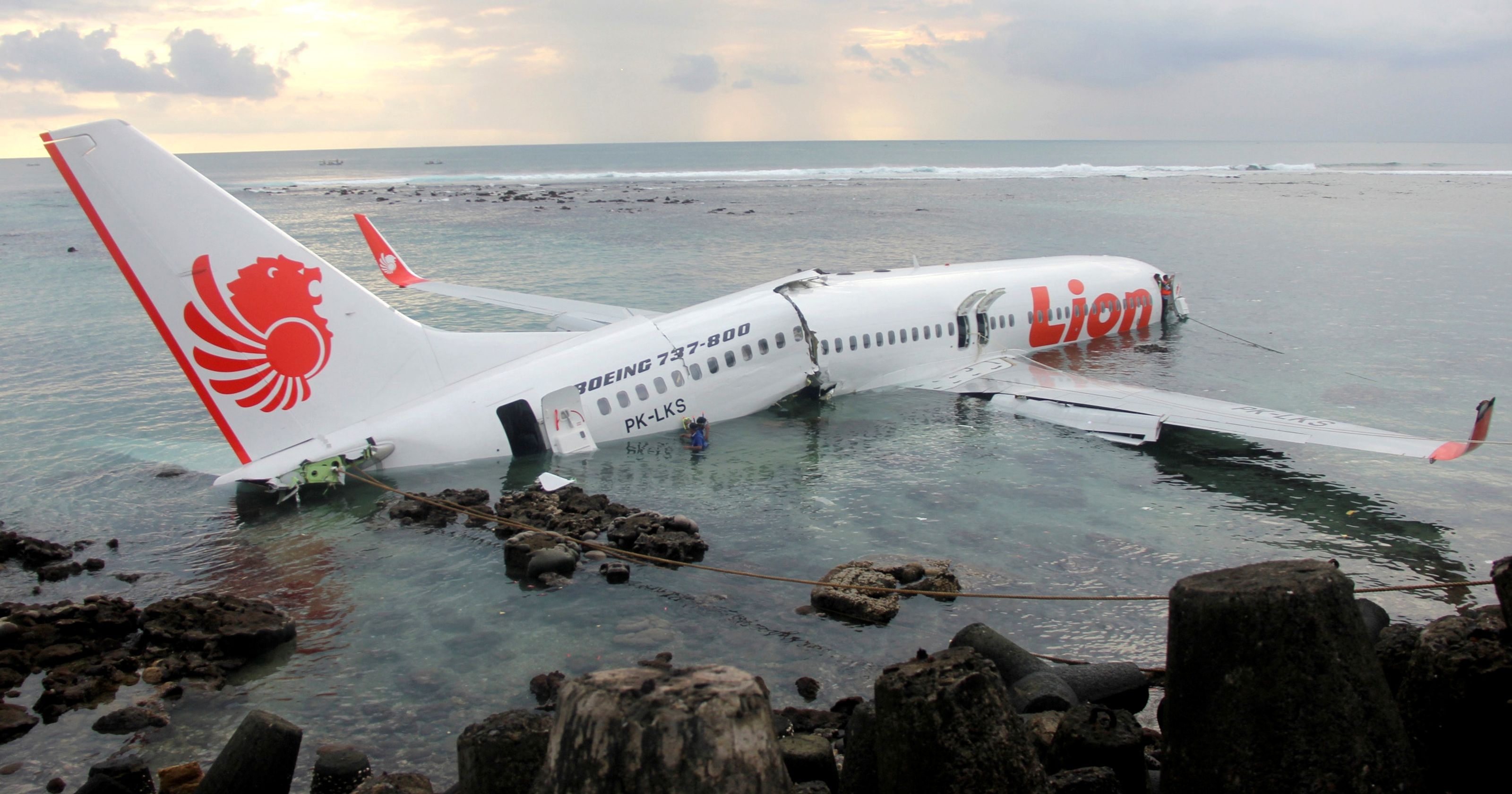 Indonesian plane with 188 on board crashes off Jakarta