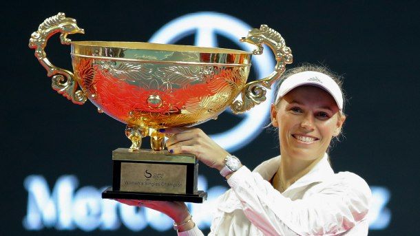 Wozniacki wins as Del Potro stumbles