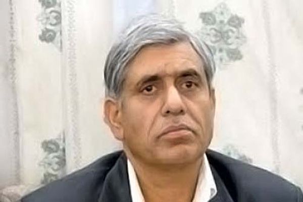 Nizamuddin Bhat rues poor health care facility in Bandipora