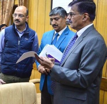 Kumar listens to people’s grievances at Civil Secretariat