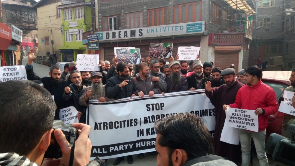 APHC G activists protest against Hafizullah’s murder