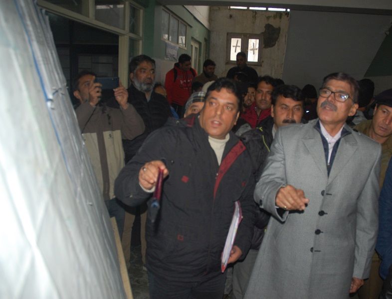 Kumar visit SDH Dooru, ReA Hospital in Anantnag