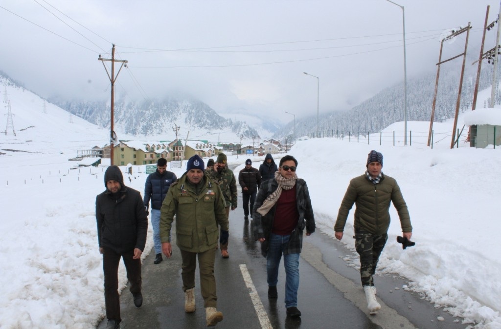 DDC Ganderbal reviews post-snow preparedness
