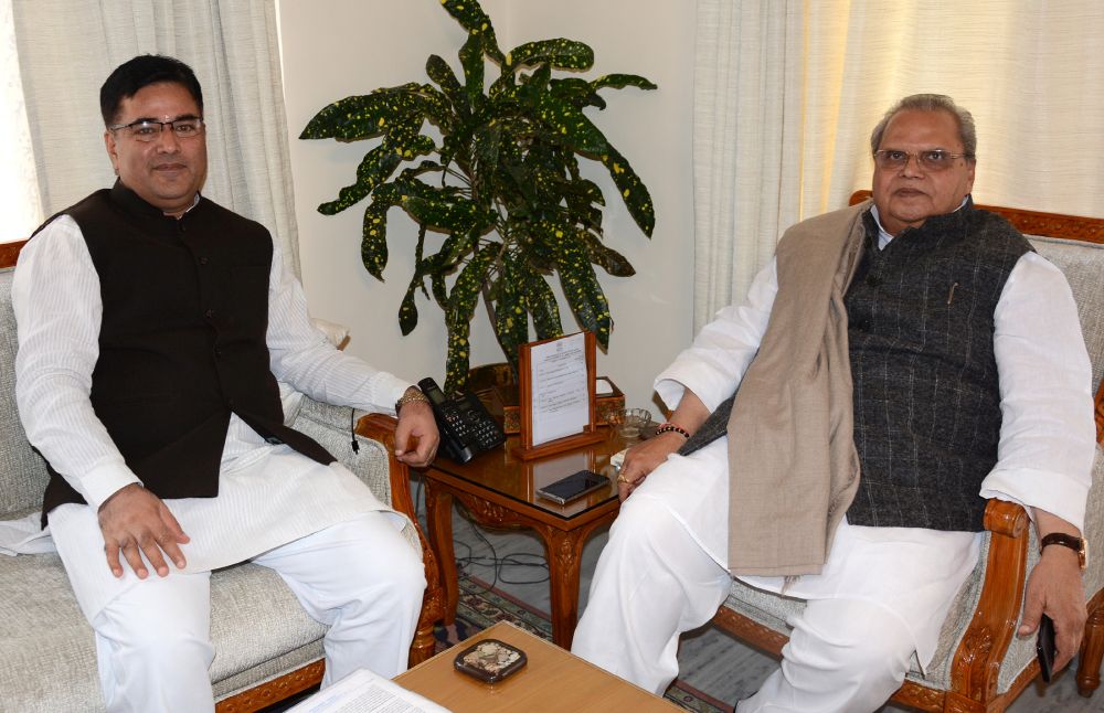 MLC Raina meets Governor