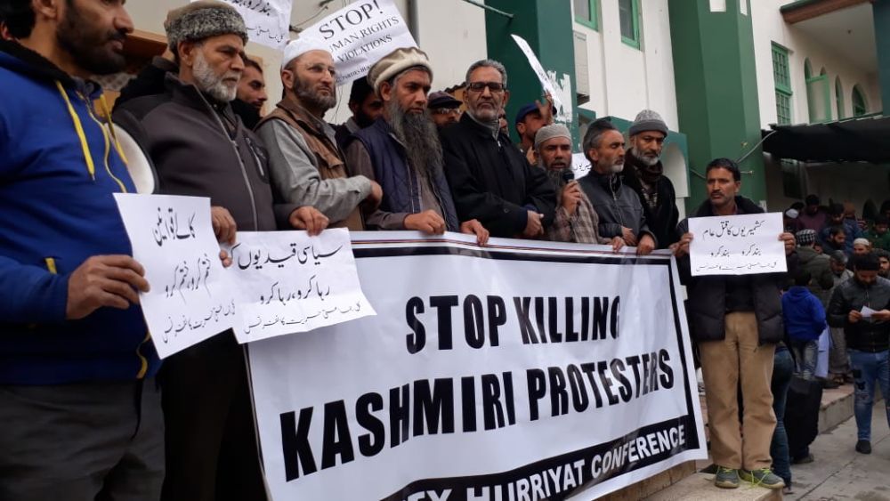 Huriiyat G holds protests