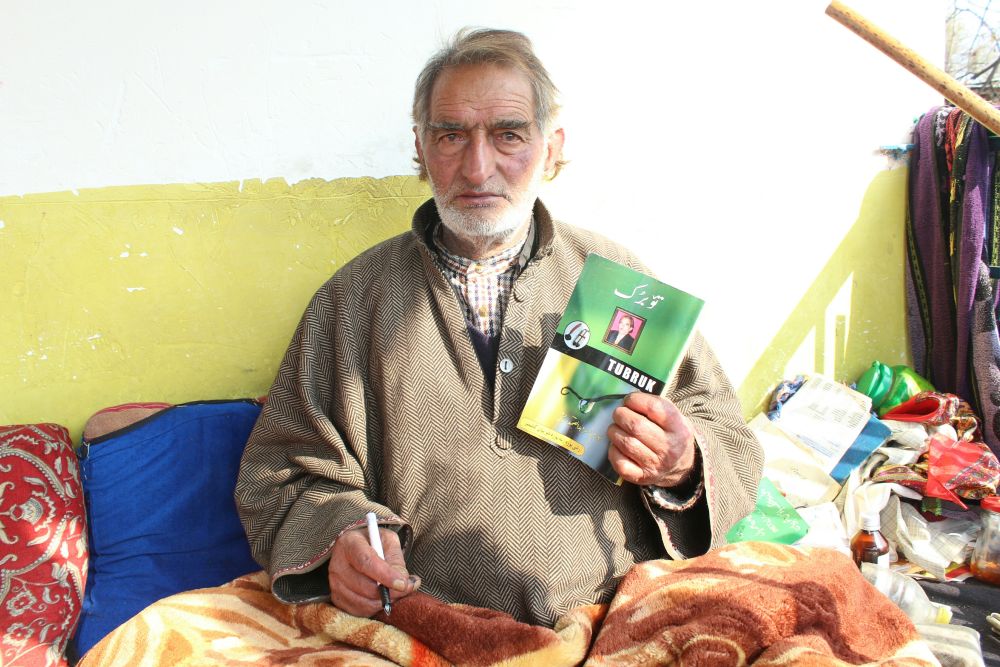 Abdul Samad Reshi: The Poet who juggles with genres and subjects alike