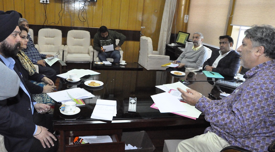 Dr Samoon discusses development of bus ports in JK