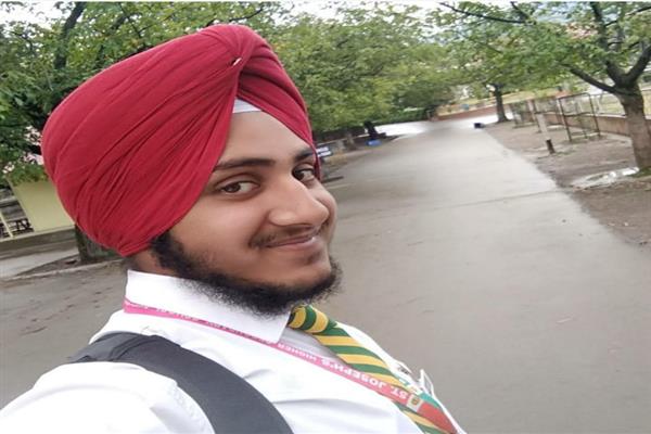 Student killed in road mishap in Baramulla