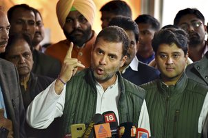 Won’t let PM sleep until all farm loans waived: Rahul Gandhi