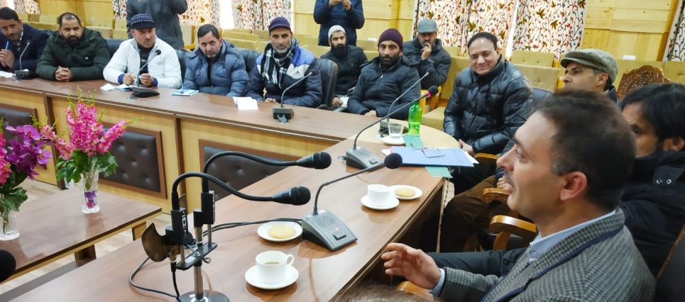 Bandipora admin holds training program for field staff