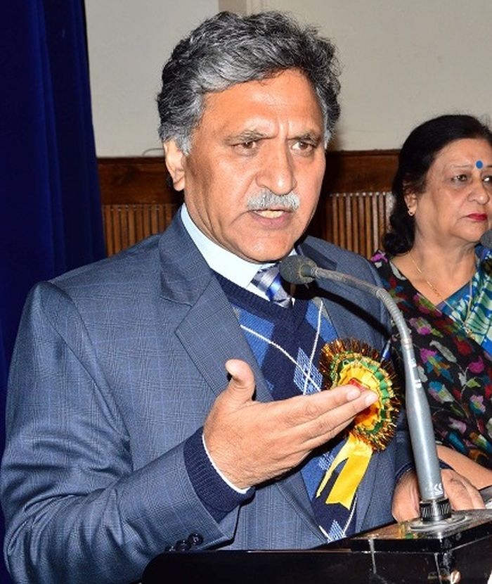 Role of a teacher key to emancipated society: Ganai