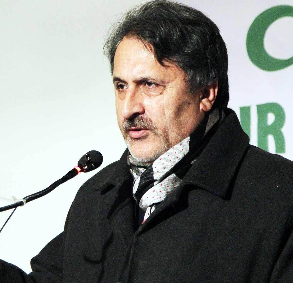  Samoon reviews functioning of SMG Dept