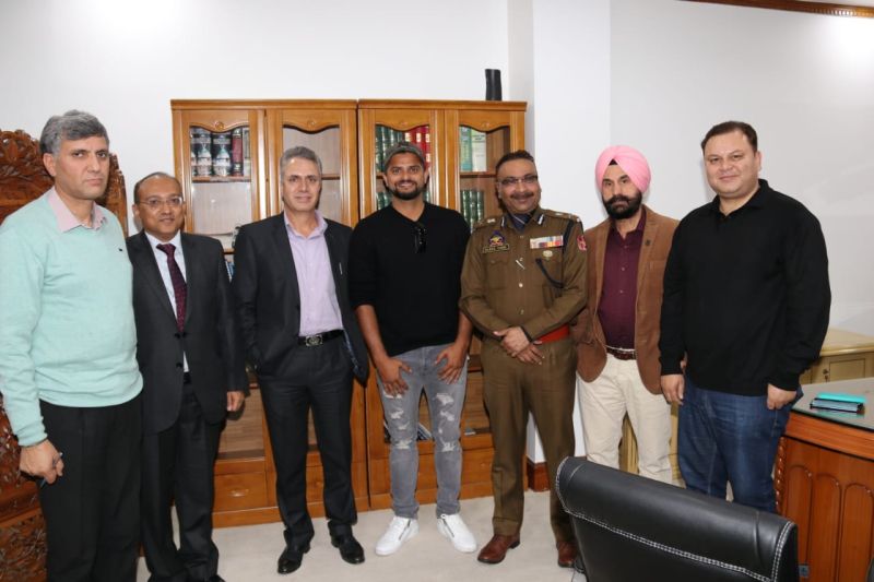 Cricketer Suresh Raina calls on DGP