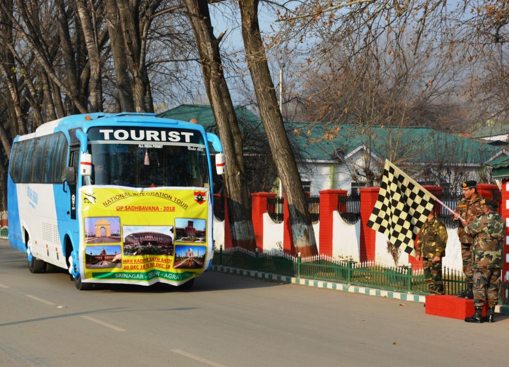 Army flags off capacity building tour to Delhi, Agra