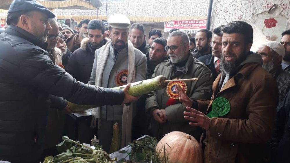 Agriculture Dept organises ‘Exhibition-cum-Kissan Mela’ at Anantnag