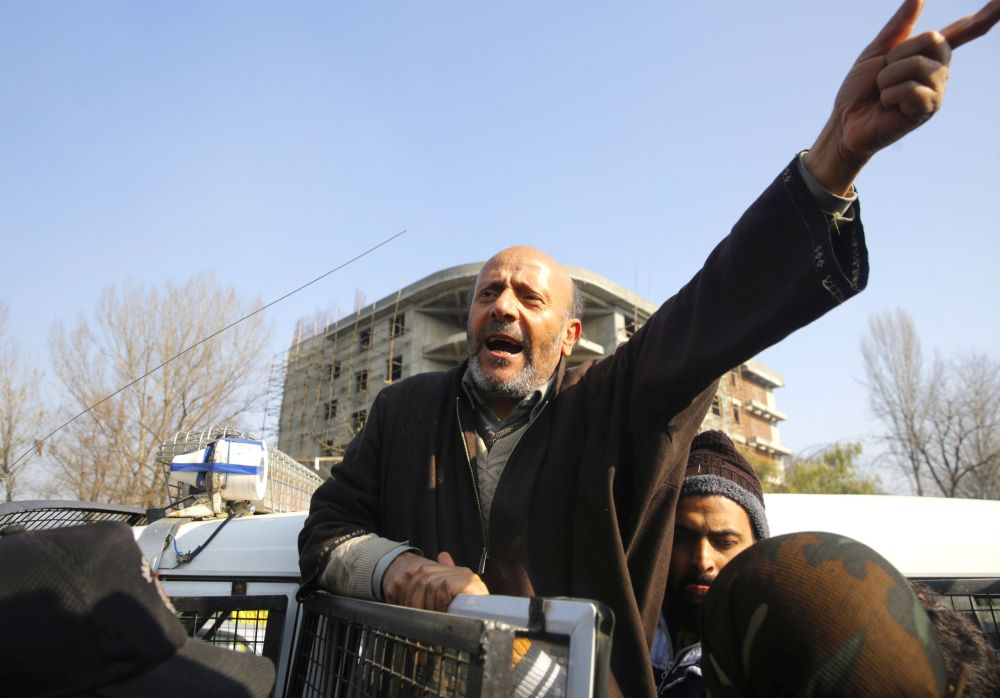 Police foils AIP’s UN march against Pulwama killings