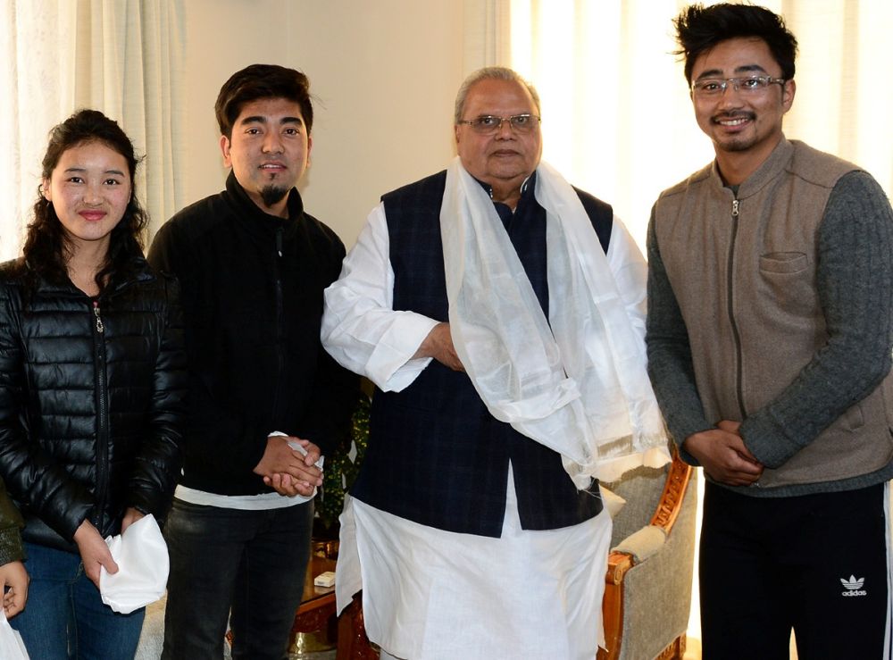 ALSAJ delegation meets Governor