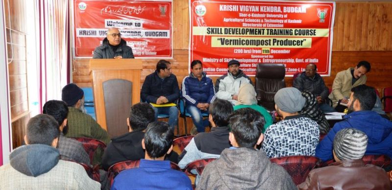 Vermicompost training prog begins at KVK Budgam