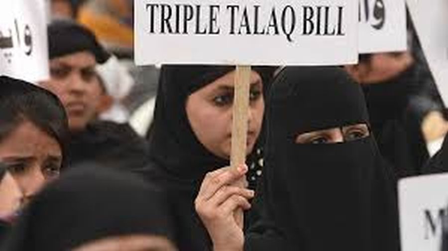 Lok Sabha passes Triple Talaq bill