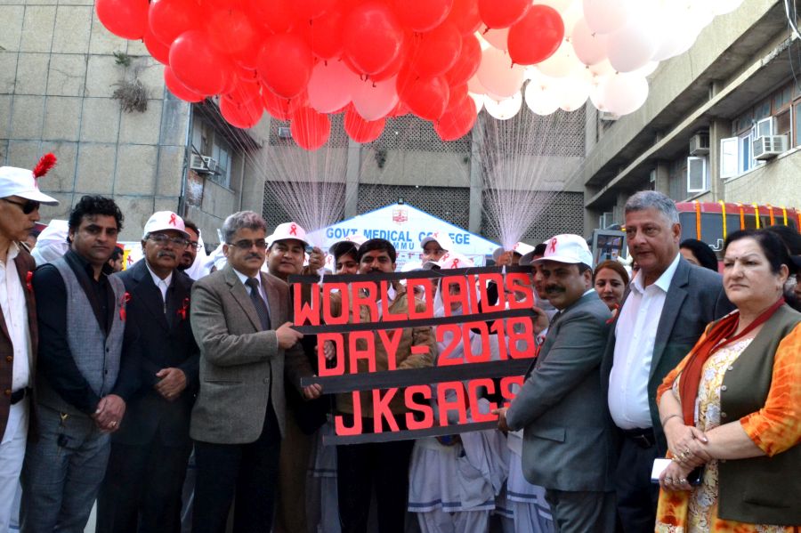 Dulloo for concerted measures on AIDS awareness, prevention