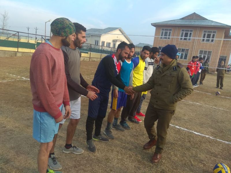 Police inaugurates Budgam Volleyball Knockout Championship-2018