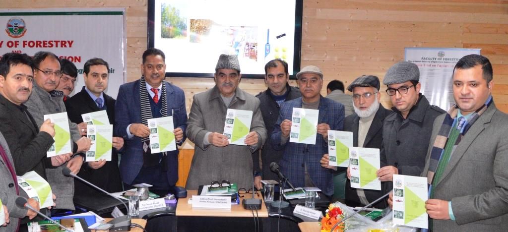SKUAST debates utility of Poplar cultivation in Kashmir