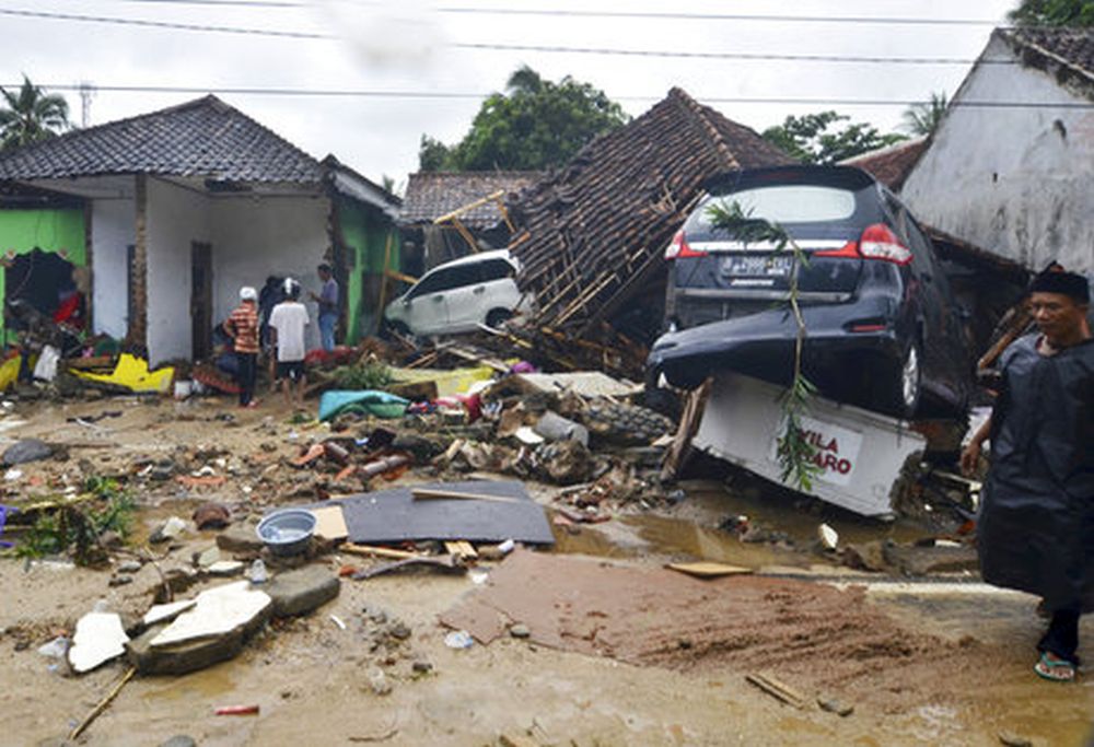 222 dead as volcano-triggered tsunami hits Indonesia