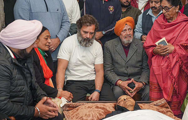 Cong MP Santokh Chaudhary dies after cardiac arrest during Bharat Jodo Yatra, march halted for 24 hours