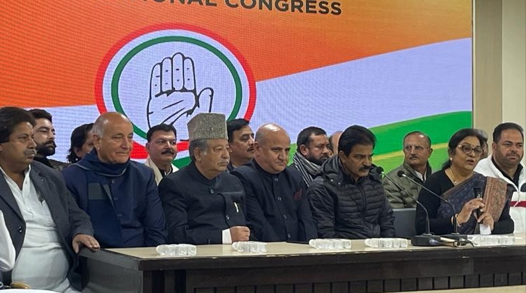 Tara Chand, Peerzada Sayeed among 17 leaders rejoin Congress in New Delhi