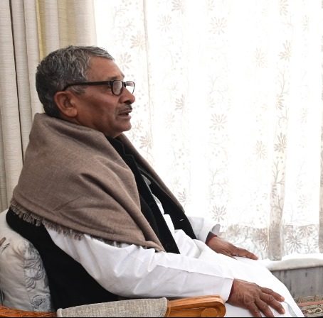 MP, VP Apni party, DDC Chairperson Gbl, others meet LG