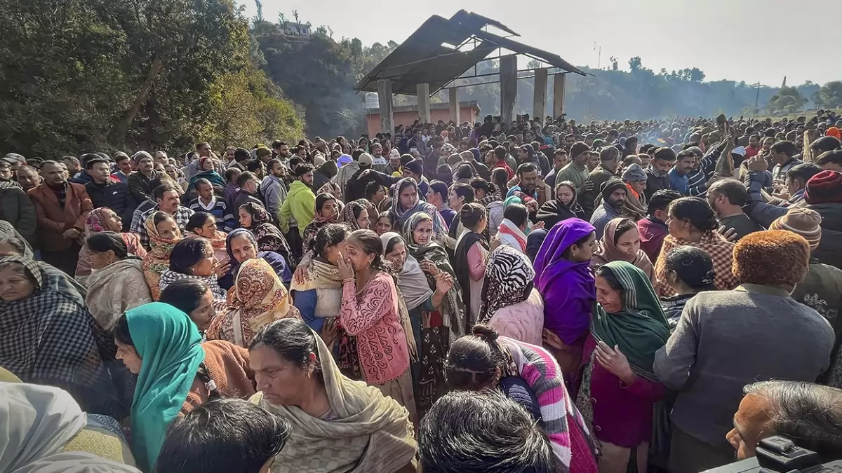 6 killed in twin terror incidents in Rajouri cremated