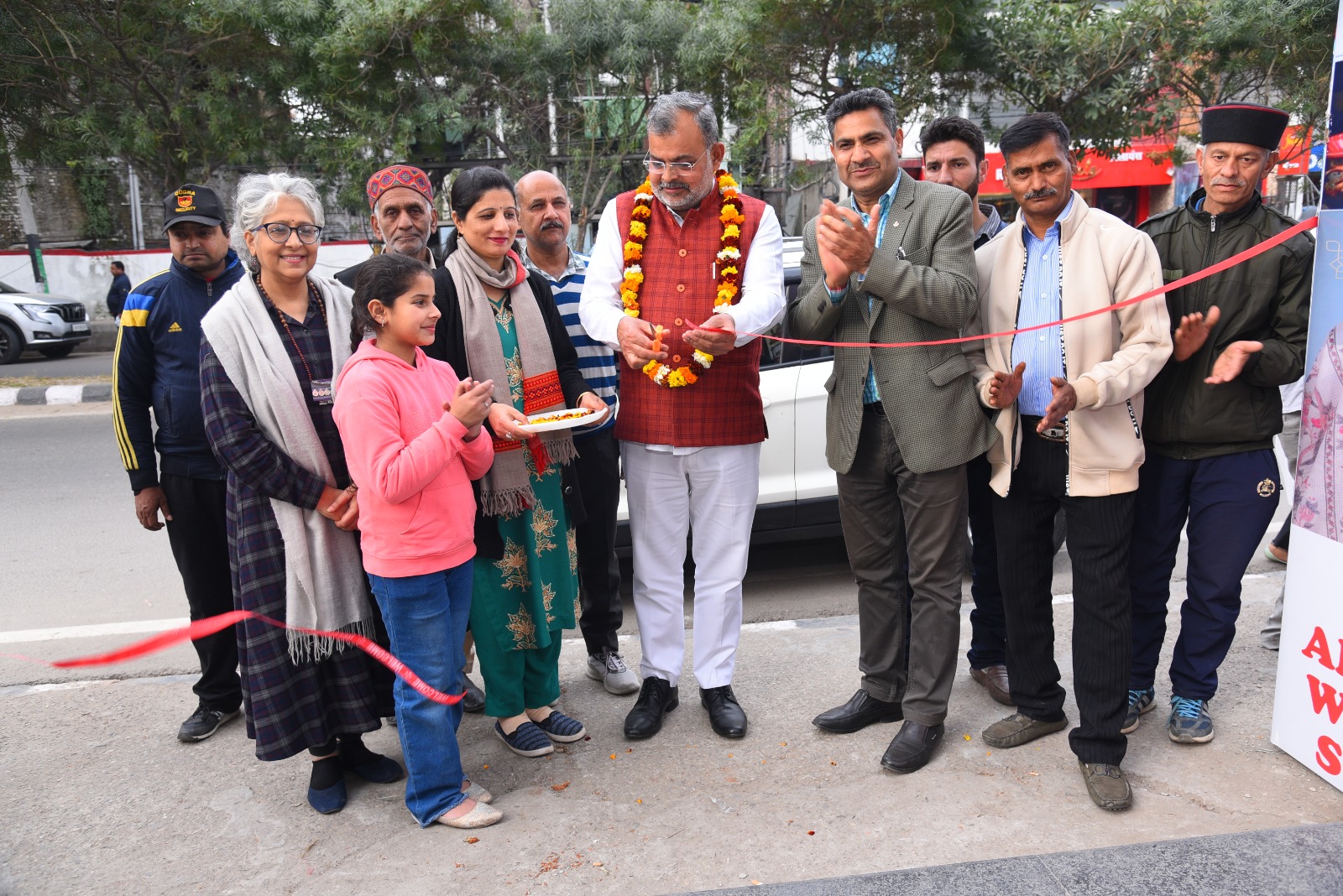 Exhibition cum sale of Indian Handicrafts begins at Jammu Haat