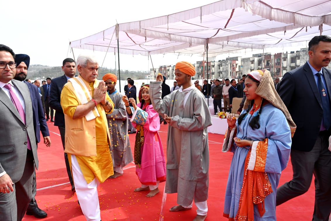 Pandits will return to their homes soon: LG