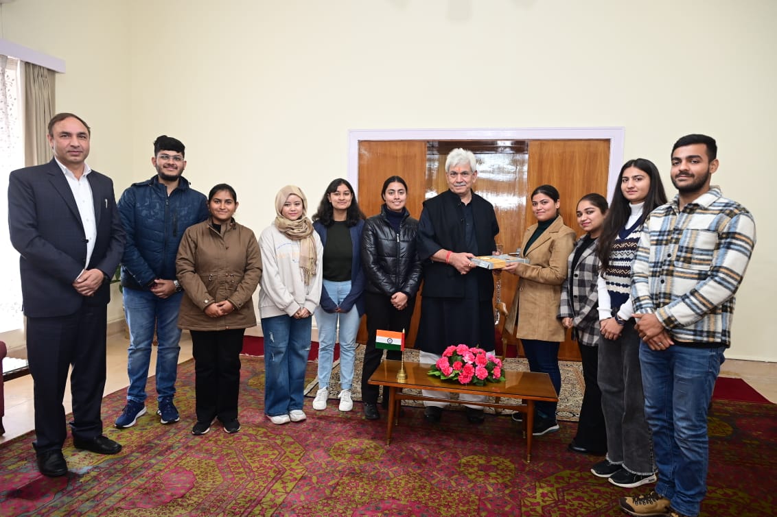 LG flags off SKUAST-Jammu students on exposure cum training prog to Kansas State University USA