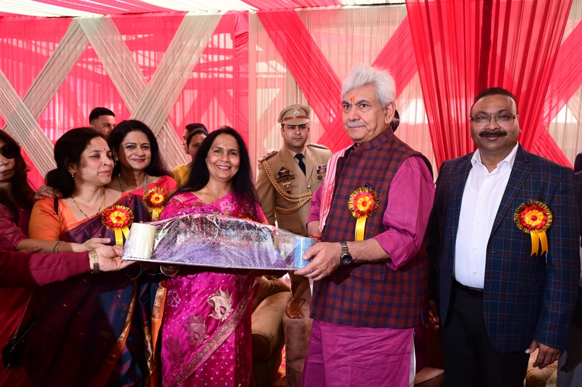 LG pays tributes to policemen who devoted their lives to serving and protecting the nation