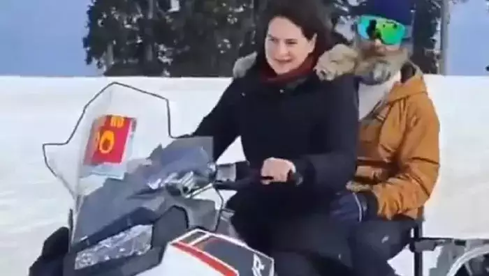 Video of Rahul, Priyanka Gandhi enjoy snow scooter ride in Gulmarg goes viral