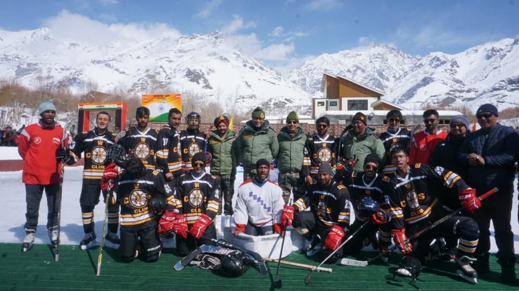 Indian Army organizes Winter Carnival at Dras