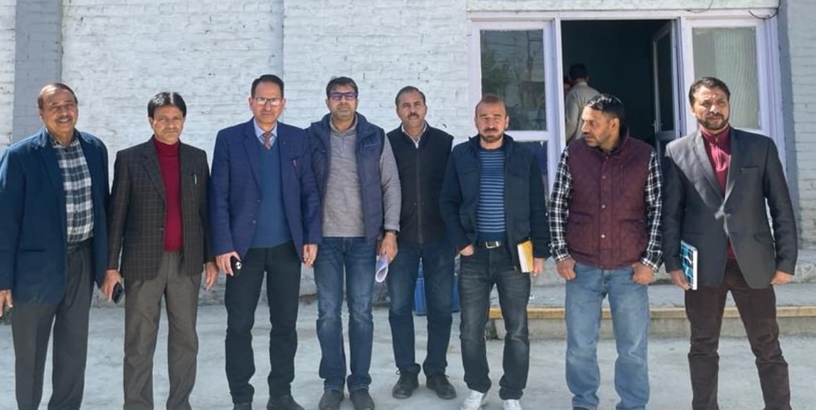 Director Horticulture led JIT inspects CA store, FPU at Zainakote, Konmoh